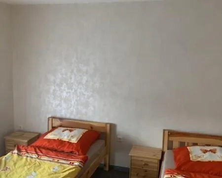 Monteurpension Haus Monika בית הארחה *