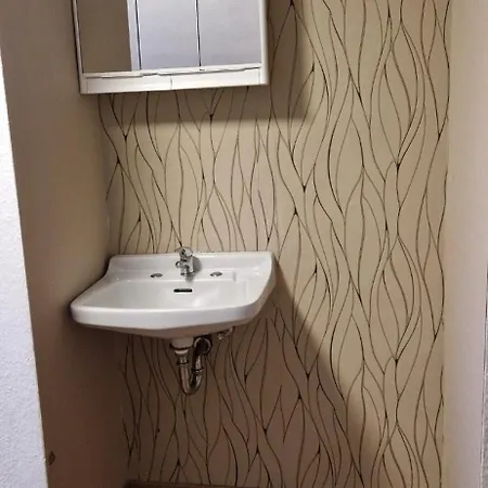 Monteurpension Haus Monika בית הארחה *